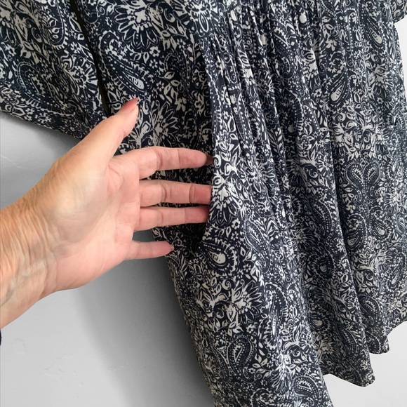 Garnet Hill Dress Gathered Drop Waist V-Neck Paisley Pockets Blue Women’s Size 2 - Picture 6 of 14